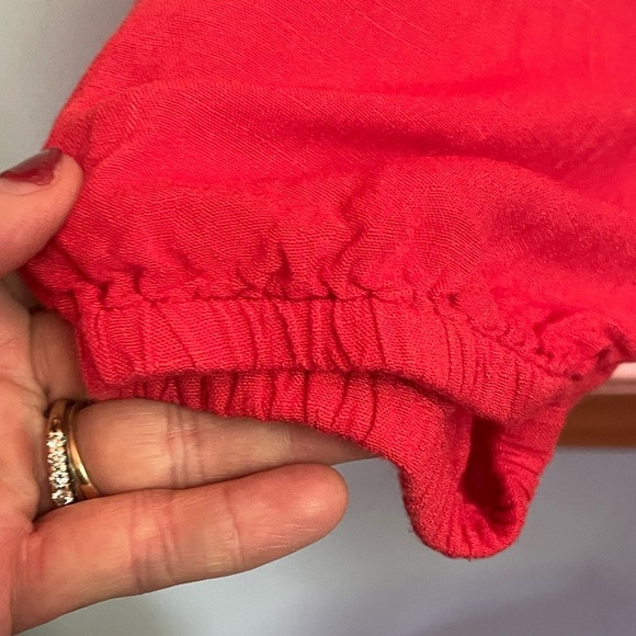 Hannah Women's coral/orange Lace Detail with tie
Top size 1X smock style - Picture 5 of 8